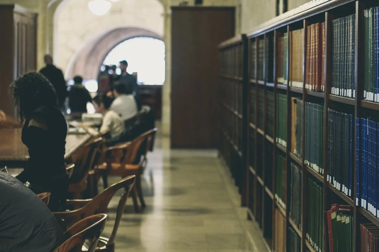 Studenci Uniwersytetu Śląskiego kampus Katowice