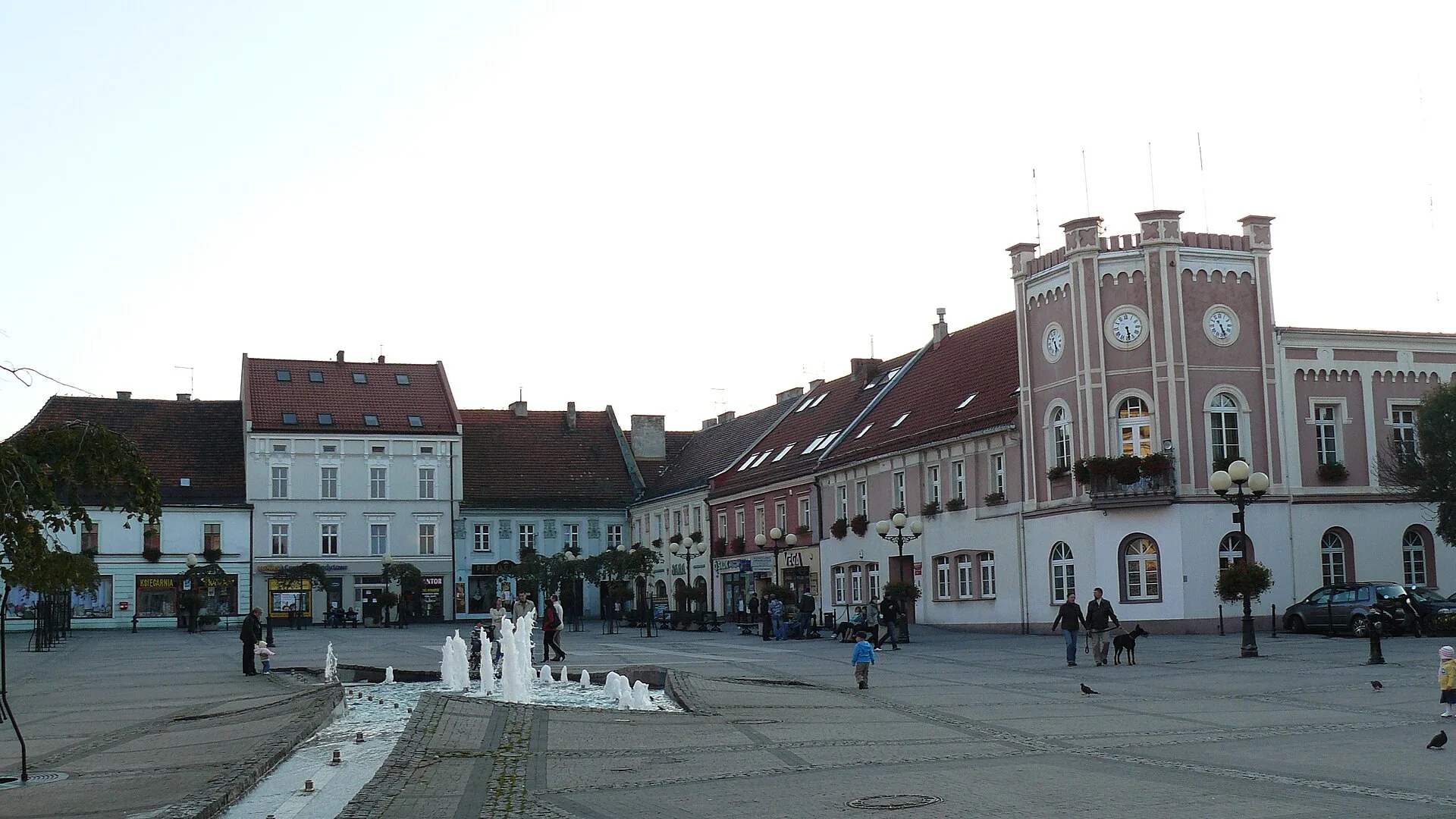 Mikołów Rynek ratusz wieża zegarowa