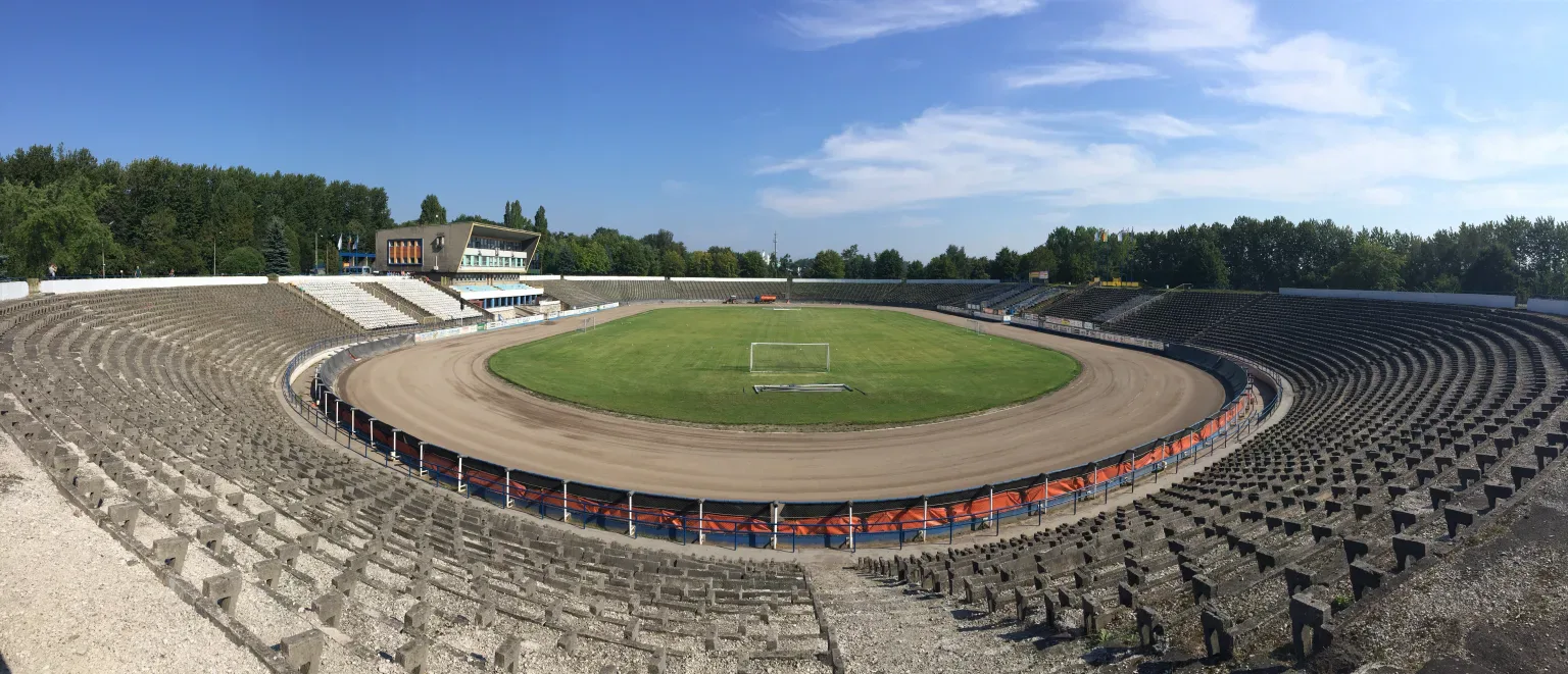 Stadion Pogoń Świętochłowice 5200 miejsc