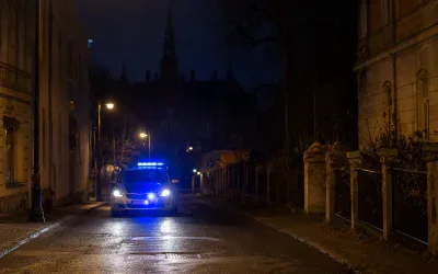 Zaginiony senior odnaleziony po godzinach służby