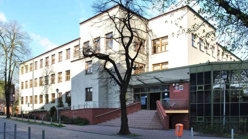 Budynek Powiatowego Urzędu Pracy w Katowicach, gdzie załatwisz rejestrację jako bezrobotny